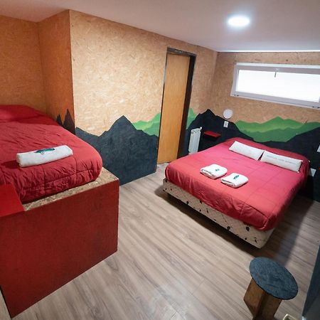 Moving Hostel Travel Bar Сан Карлос де Барилоче Екстериор снимка
