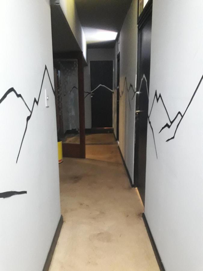 Moving Hostel Travel Bar Сан Карлос де Барилоче Екстериор снимка