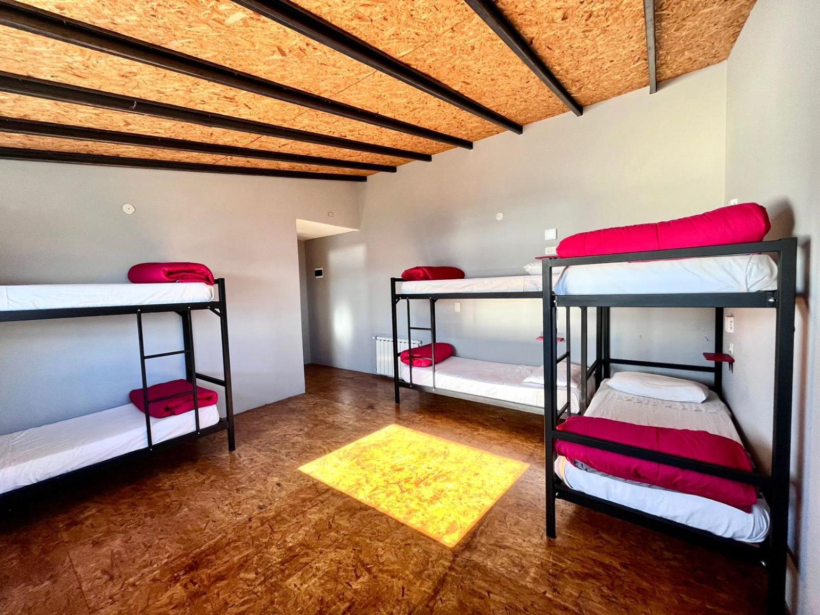 Moving Hostel Travel Bar Сан Карлос де Барилоче Екстериор снимка