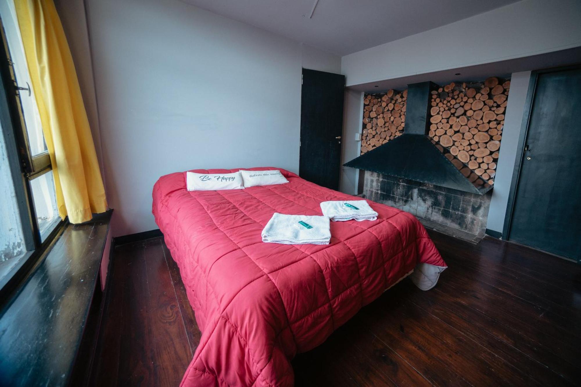 Moving Hostel Travel Bar Сан Карлос де Барилоче Екстериор снимка