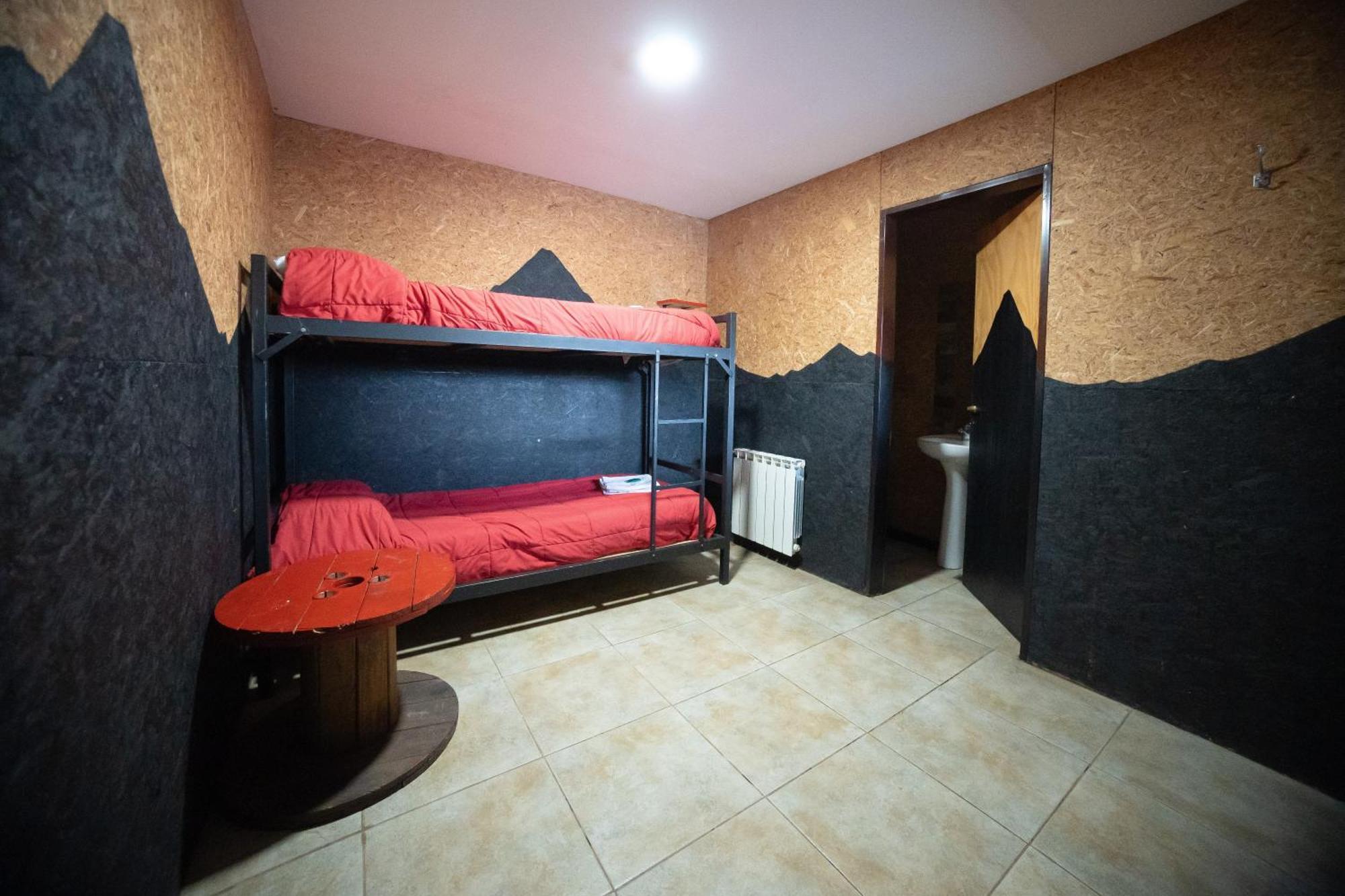 Moving Hostel Travel Bar Сан Карлос де Барилоче Екстериор снимка