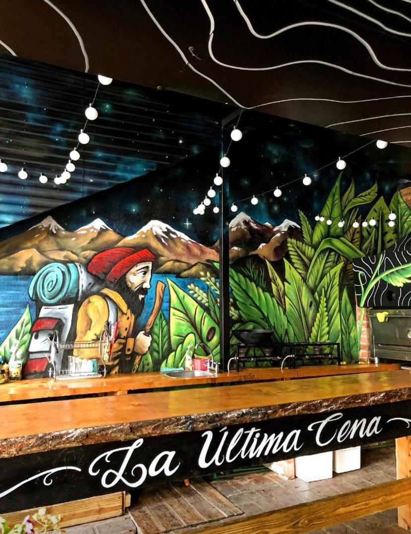 Moving Hostel Travel Bar Сан Карлос де Барилоче Екстериор снимка