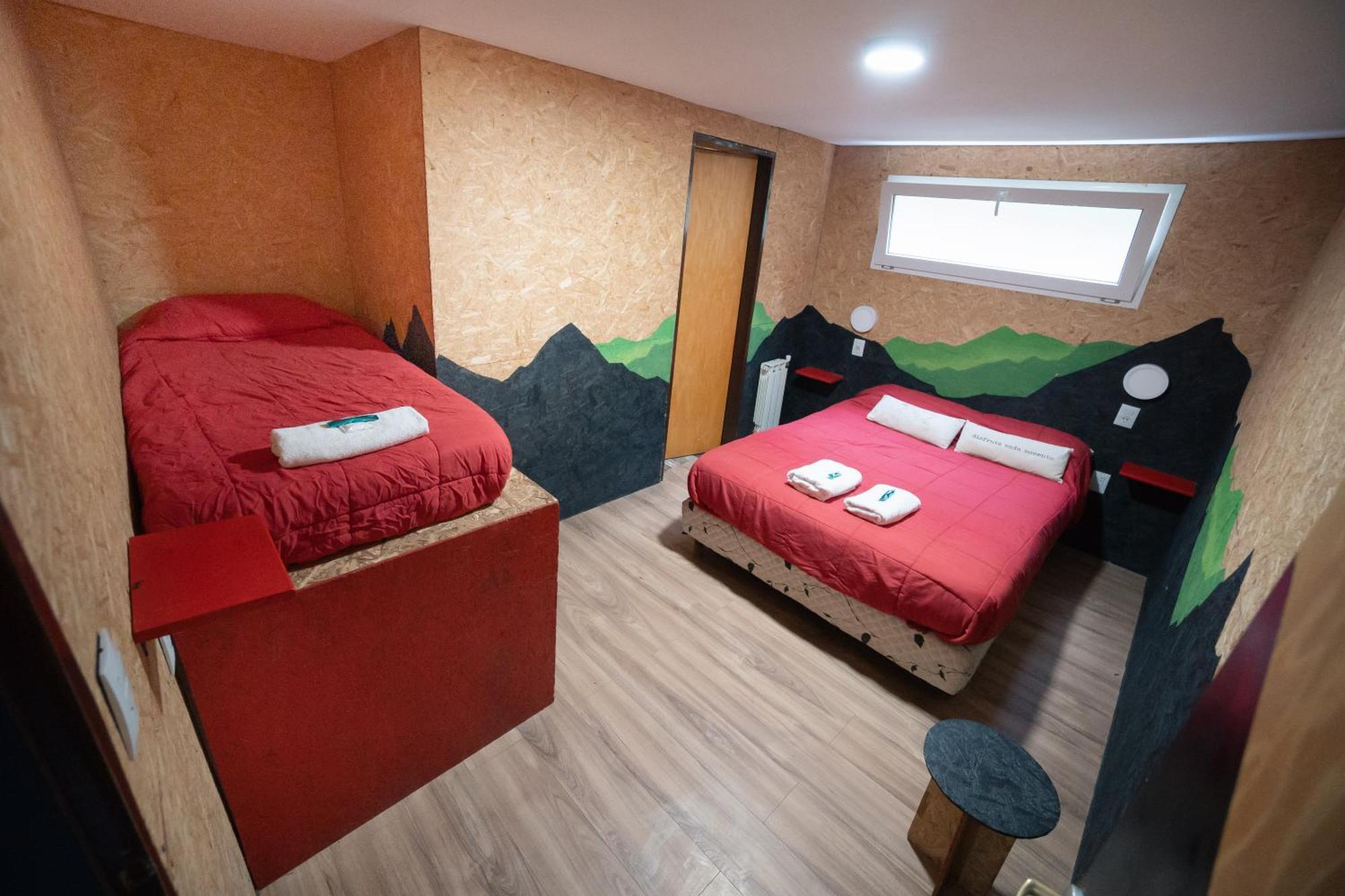 Moving Hostel Travel Bar Сан Карлос де Барилоче Екстериор снимка