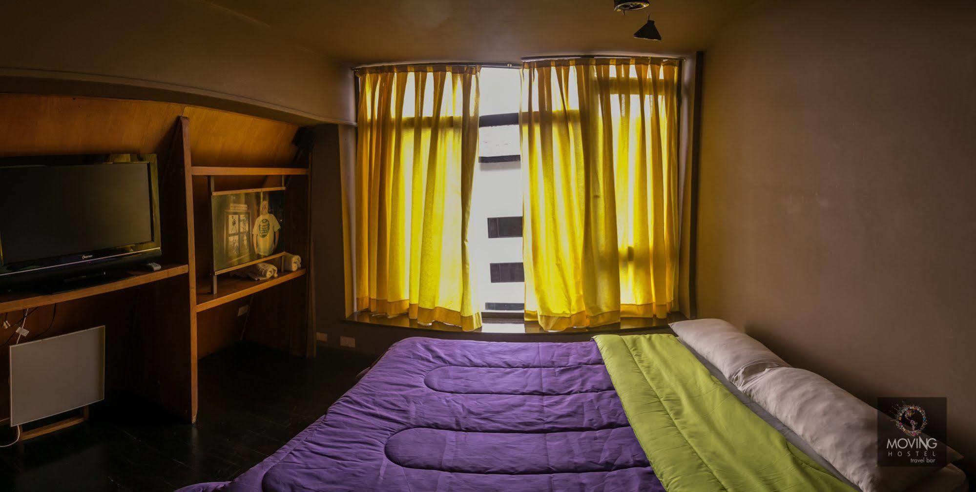 Moving Hostel Travel Bar Сан Карлос де Барилоче Екстериор снимка
