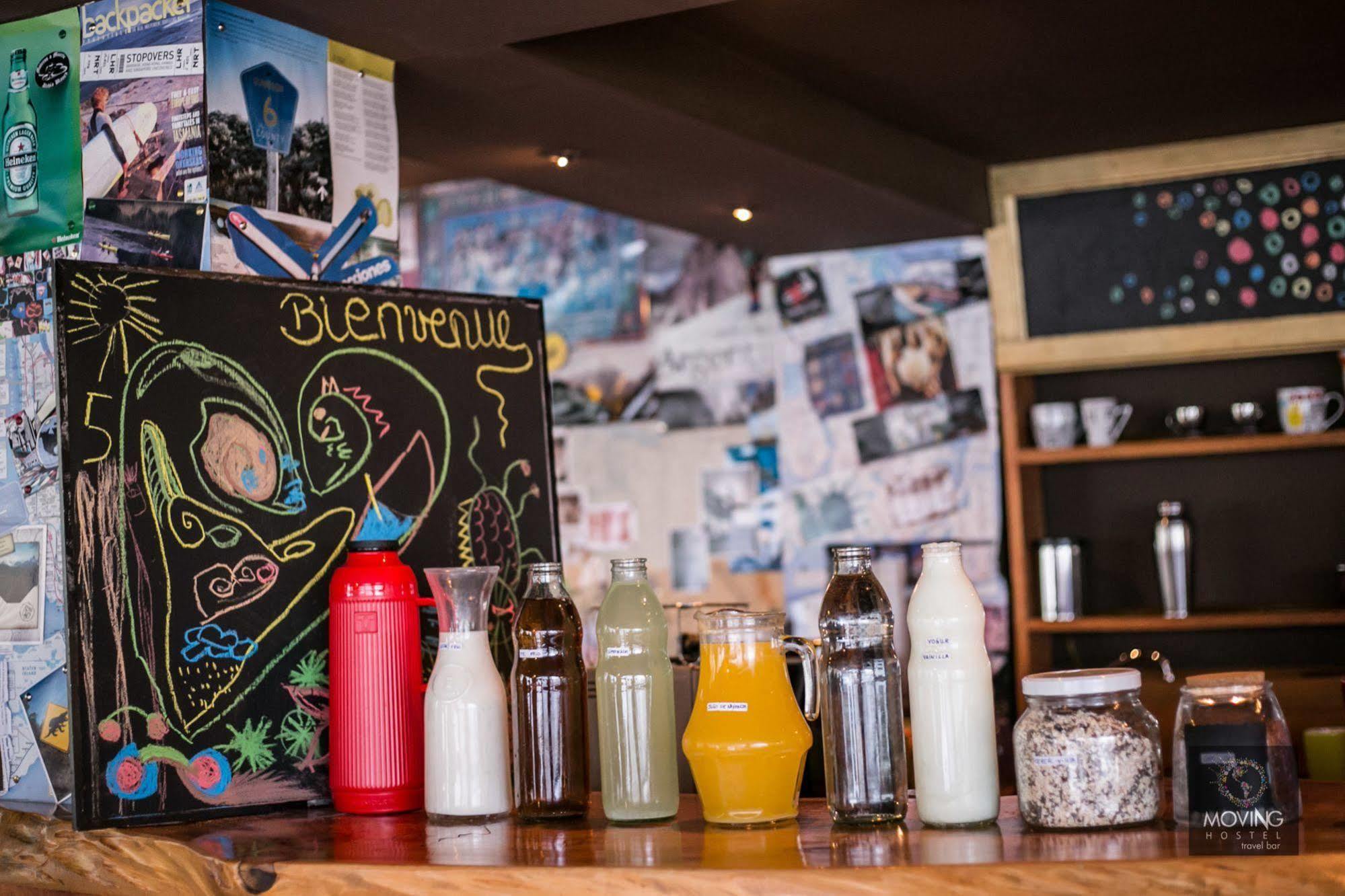 Moving Hostel Travel Bar Сан Карлос де Барилоче Екстериор снимка